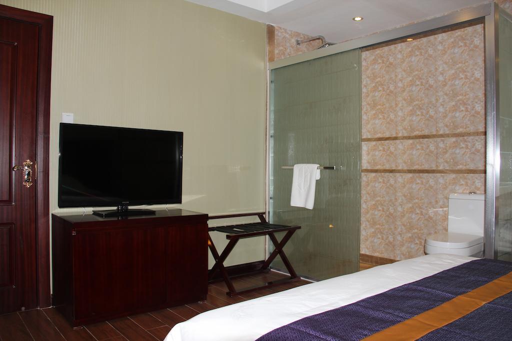 Zhuhai Platinum Holiday Hotel Room photo