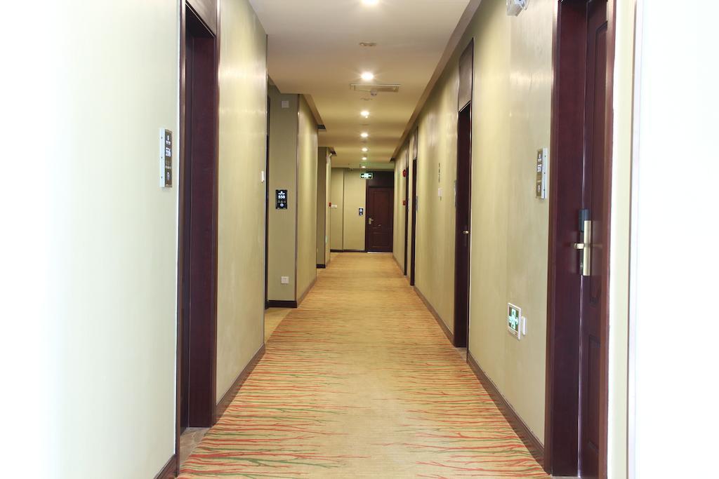 Zhuhai Platinum Holiday Hotel Exterior photo