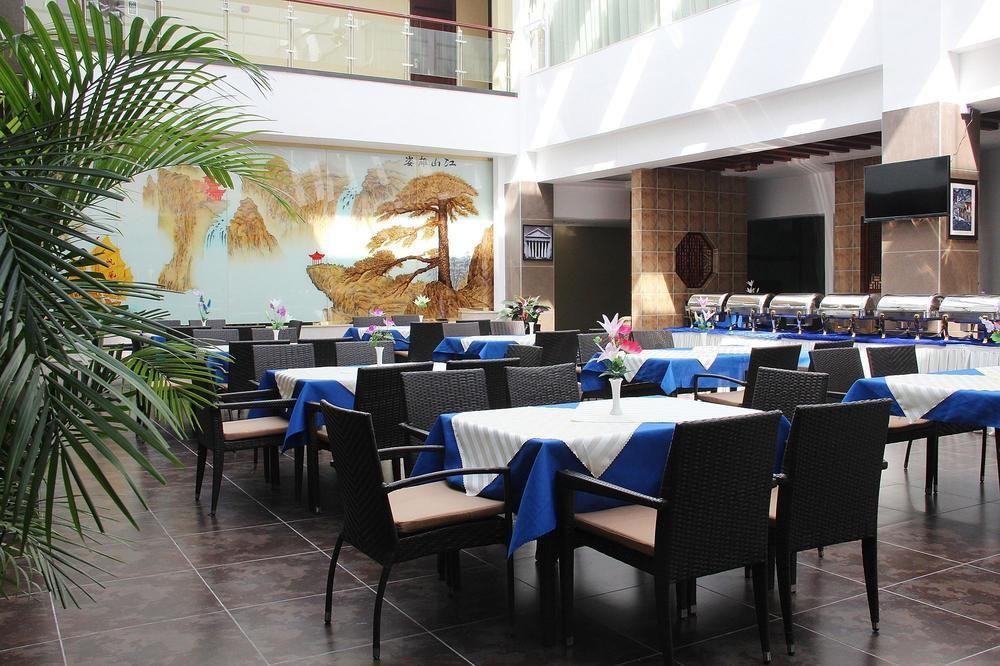 Zhuhai Platinum Holiday Hotel Exterior photo