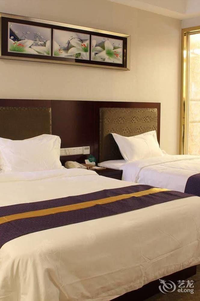 Zhuhai Platinum Holiday Hotel Exterior photo